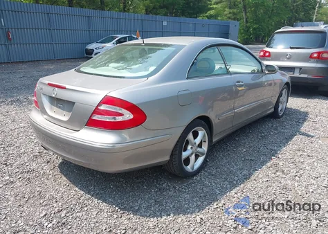 2005 Mercedes-Benz Clk 320 from USA, damaged, VIN WDBTJ65J55F152695